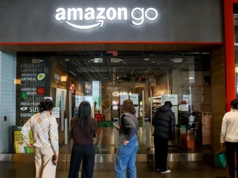 Thị trường lao động đón tin xấu nhất 17 năm: Cảnh báo đỏ cho nền kinh tế lớn nhất thế giới?