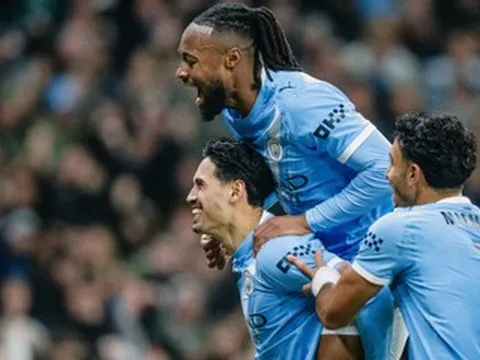 Man City hẹn Arsenal ở chung kết: 'Chiêu lạ' của Pep Guardiola