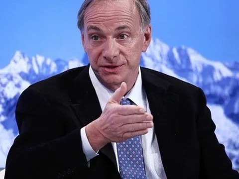 Tỷ phú Ray Dalio: “Vàng vẫn là đồng tiền an toàn nhất”, cảnh báo thế giới tiến gần một “cuộc chiến vốn”