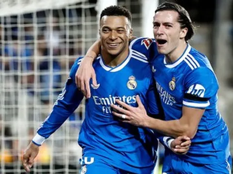 Real Madrid thắng nghẹt thở, Arbeloa tuyên bố Mbappe vượt Ronaldo