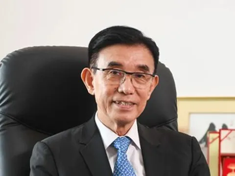 Từ bỏ Thung lũng Silicon về nước, chủ tịch 82 tuổi ra quyết định ‘đắt giá’