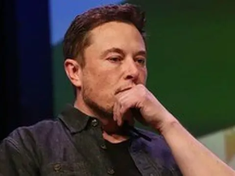 Elon Musk bất ngờ thay đổi chiến lược của SpaceX: Tạm gác giấc mơ Sao Hỏa để ưu tiên xây dựng thành phố trên Mặt Trăng