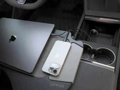 Lẽ ra phải ngày càng rẻ đi, món đồ mà gần như ai cũng "ôm ấp" hàng ngày này lại "tăng như giá vàng"