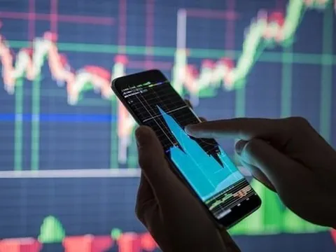 Loạt cá nhân giao dịch 'chui', thao túng cổ phiếu bị xử lý