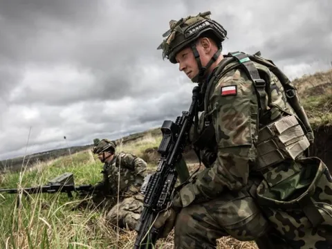 Ba Lan có kế hoạch mở rộng vũ trang tham vọng: Chủ động cho cuộc chiến cường độ cao kéo dài