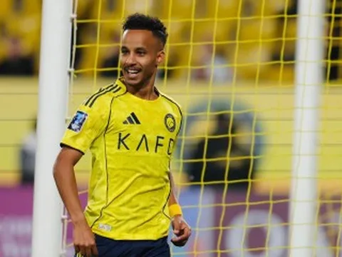 Đội bóng của Ronaldo vào tứ kết Cúp C2 châu Á