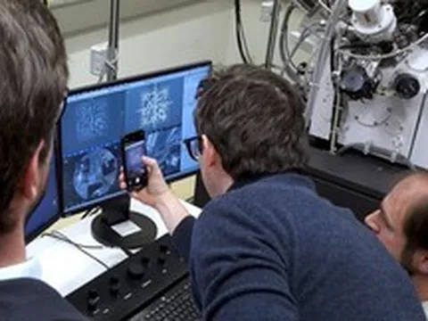 Mã QR nhỏ nhất thế giới: Chỉ 1,98 micromet vuông, bé hơn cả vi khuẩn và được Guinness công nhận