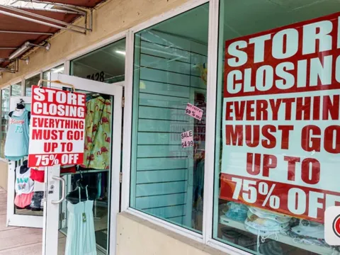 Thêm 1 thương hiệu thời trang 150 tuổi đóng cửa hàng trăm chi nhánh, xả kho giảm giá 75% vì khó khăn