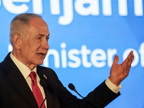 Iran tuyên bố bắn tên lửa trúng văn phòng Thủ tướng Israel