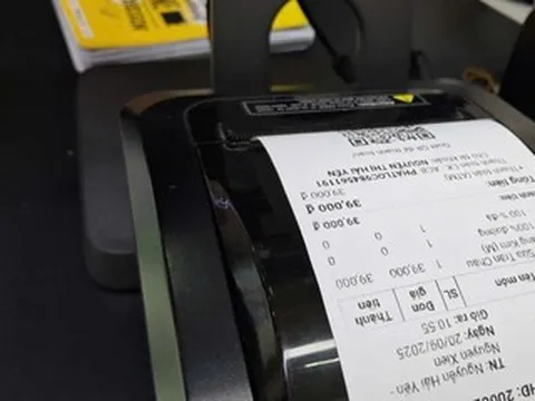 Thuế sẽ kiểm tra đột xuất hoá đơn hộ kinh doanh; nóng chuyện sân bay Long Thành