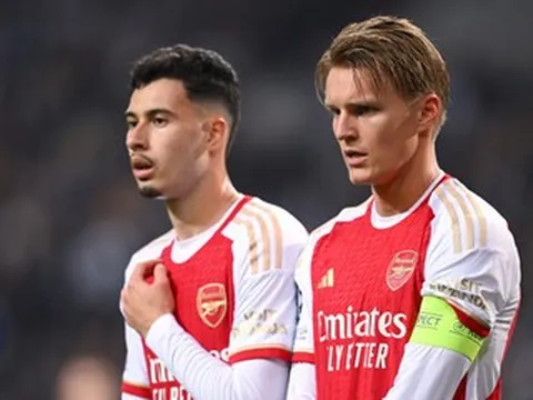 Arsenal bất ngờ thanh lý hàng loạt cầu thủ
