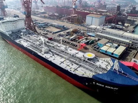 Những chiếc tàu dầu bí ẩn lũ lượt chạy qua eo biển Hormuz bất chấp đe doạ của Iran: Hé lộ chân dung ông trùm U80 và canh bạc siêu lời lãi