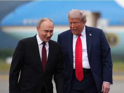 Iran cho hay Pháp, Nga, Trung Quốc đã liên lạc để thảo luận ngừng bắn