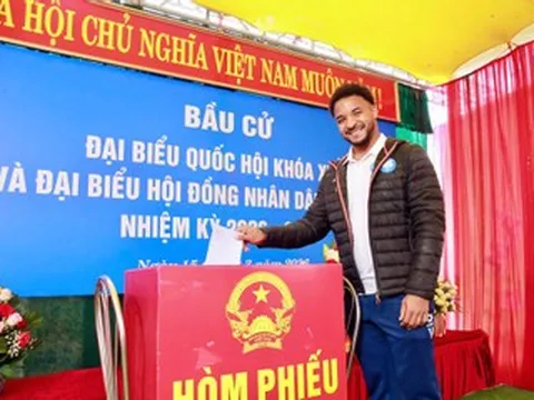 Xuân Son cùng Hoàng Hên, Khuất Văn Khang rộn ràng đi bầu cử