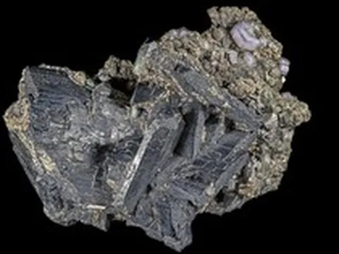 Giá tăng hơn 500%, “cơn sốt” kim loại hiếm bùng nổ: Doanh nghiệp Việt "ôm" mỏ top 2 thế giới dự kiến hưởng lợi lớn