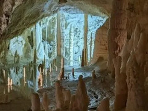 Bí ẩn Sahara xanh tươi 8.000 năm trước được hé lộ khi thạch nhũ Morocco ghi lại lịch sử mưa cổ đại