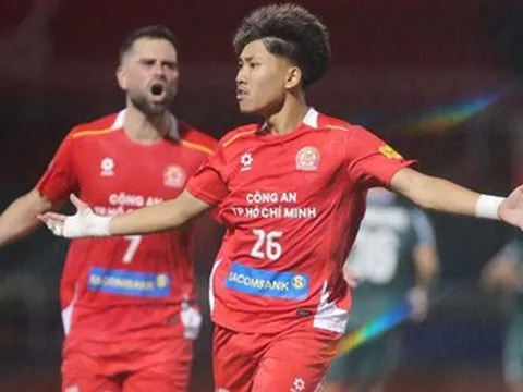 Tiến Linh chơi đẹp, Khoa Ngô đưa CA TPHCM vào bán kết Cúp QG