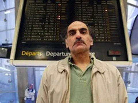 Người đàn ông sống trong sân bay suốt 18 năm, không ở trên bất kỳ quốc gia nào