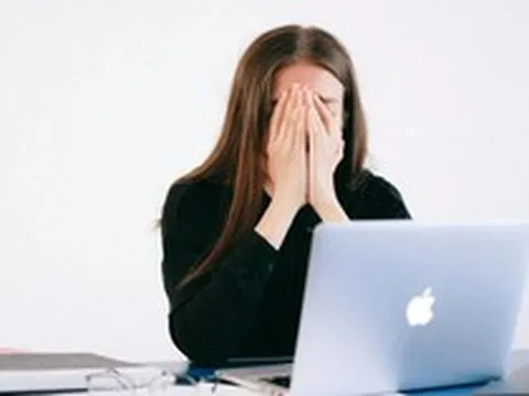 Thất nghiệp tuổi 40, tôi rải hơn 500 CV trong vô ích: Tuổi tác bị phân biệt, nhiều công ty thà trống vị trí chứ không tuyển người già