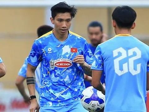 Tuyển Việt Nam rộn ràng tập luyện, chuẩn bị đấu Bangladesh