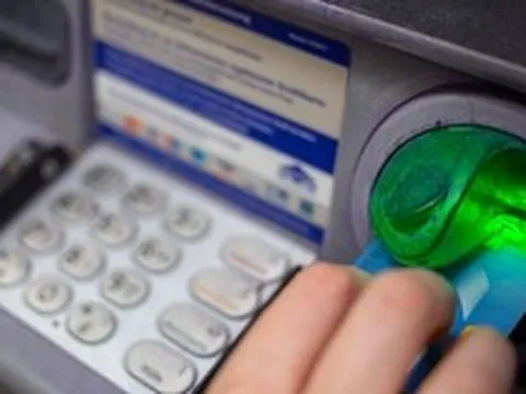 Sự thật bất ngờ phía sau tiếng 'xoành xoạch' của máy ATM khi rút tiền: Không phải đếm tiền như nhiều người nghĩ
