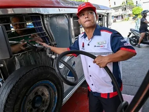 Loạt quốc gia ban bố tình trạng khẩn cấp về năng lượng, đối mặt khủng hoảng xăng dầu