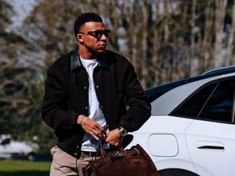 Mbappe cập nhật nóng, lên tiếng vụ bác sĩ Real Madrid khám nhầm chân