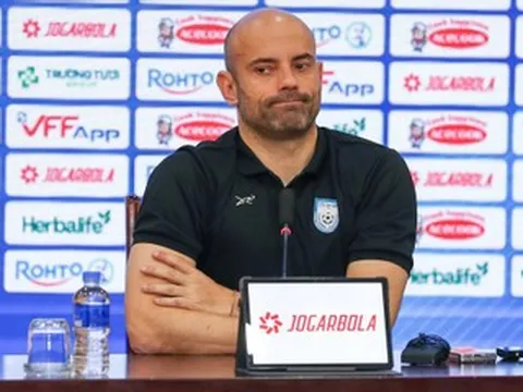 HLV Bangladesh: Tuyển Việt Nam rất mạnh, sẽ thắng Malaysia