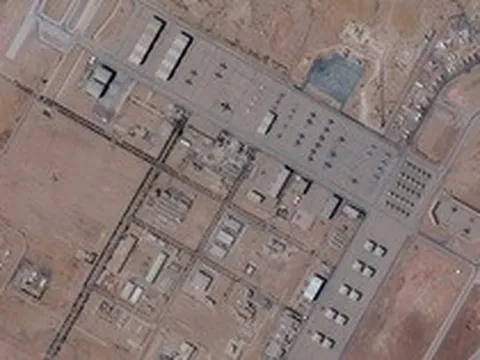 Iran tấn công căn cứ Prince Sultan, tuyên bố đánh chìm nhiều tàu đổ bộ Mỹ