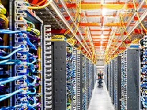 Sa thải 30.000 người, "vung" 200 tỷ USD nuôi tham vọng AI, Amazon có đang trở thành ‘quốc gia số’ sau 20 năm đầu tư cho điện toán đám mây?