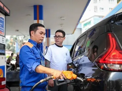 Chính phủ tạm ứng 8.000 tỷ đồng cho Quỹ Bình ổn giá xăng dầu