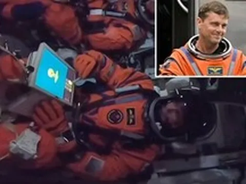 Phi hành đoàn Artemis II gặp sự cố và yêu cầu sự trợ giúp từ đội ngũ mặt đất vì họ đang mở hai phiên bản Microsoft Outlook và cả hai đều không hoạt động