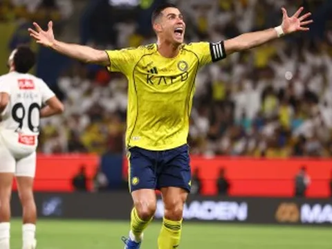 Ronaldo lập cú đúp ngày tái xuất, Al Nassr thắng hoành tráng