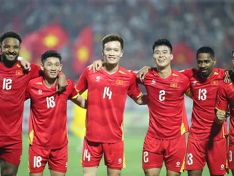 Tuyển Việt Nam: Khó lường hơn, nhờ đâu?