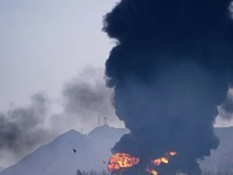 Điều hiếm thấy trên eo biển Hormuz kể từ khi Mỹ - Israel tấn công Iran