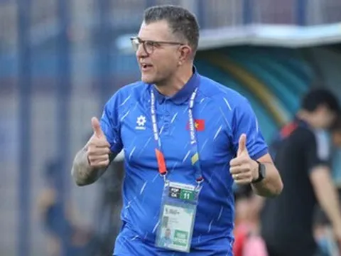 HLV Cristiano Roland nói thẳng về con trai của Quang Hải