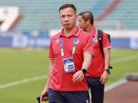 Trọng tài từ chối thổi phạt đền cho Nam Định sắp bị kỷ luật