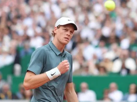 Sinner hạ Alcaraz, lập kỳ tích vô địch 4 Masters liên tiếp