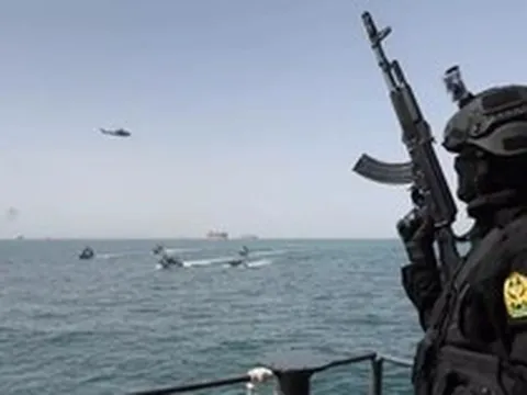 Mỹ 'đóng băng' hoạt động thương mại hàng hải của Iran