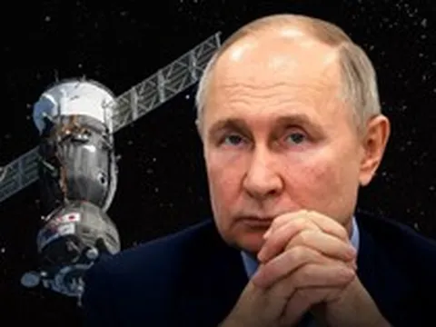 65 năm rồi chúng ta vẫn tự hỏi: Sao “chuyện vĩ đại” này lại có ở Nga chứ không phải nơi hùng cường như nước Mỹ?