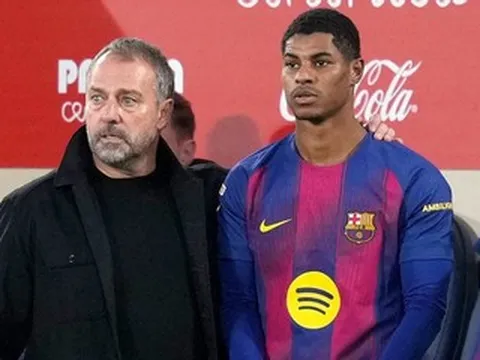 Hansi Flick mạnh tay loại dàn sao Barca sau thất bại ở Cúp C1