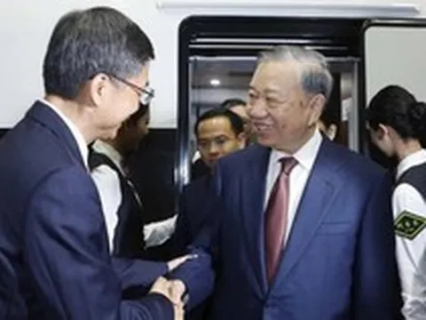 Trên tàu đến Nam Ninh, Tổng Bí thư, Chủ tịch nước Tô Lâm đề nghị gì lãnh đạo lĩnh vực Trung Quốc top 1 TG?