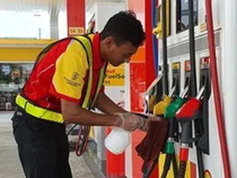 Bán nhiên liệu chỉ 13.000 đồng/lít, nước ASEAN này đang dự tính mua dầu từ Nga