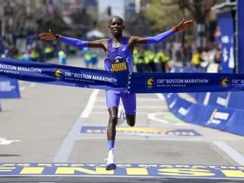 John Korir lập kỷ lục mới tại Boston Marathon lần thứ 130