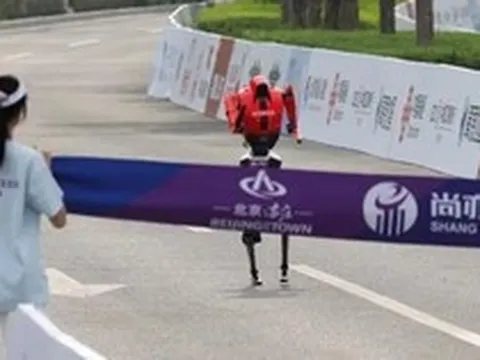 Truyền thông phương Tây kinh ngạc khi chứng kiến video của Trung Quốc: Họ tiến bộ quá nhanh chóng