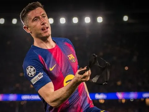 Tin tức về chuyển nhượng 25/4: MU ký Lewandowski, Liverpool chốt Barcola