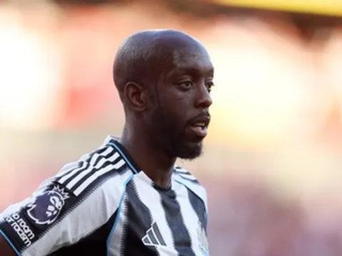 Newcastle vội cắt lỗ khi biết mua hớ tiền đạo 55 triệu bảng