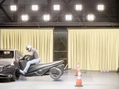 Kairos EV xuất hiện với công nghệ chống văng người lái, xe điện ba bánh Pháp muốn thay đổi tương lai xe máy