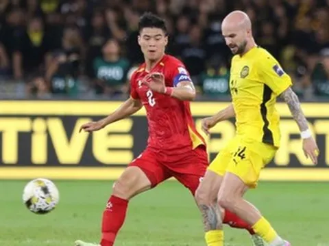 Tuyển Việt Nam: HLV Kim Sang Sik và nỗi lo... quá tải