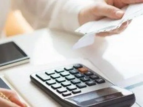 Dịch vụ hoàn thành vào ngày lễ, lập hóa đơn thế nào?